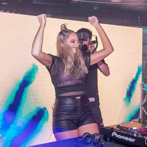 TECHNO GANG (CARACEL MASHUP)