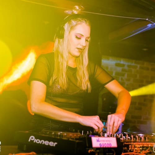 HYPNOTIZED SHAKE (CARACEL MASHUP)